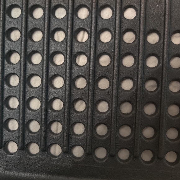 Parini Cast Iron Griddle Square - Picture 4 of 5